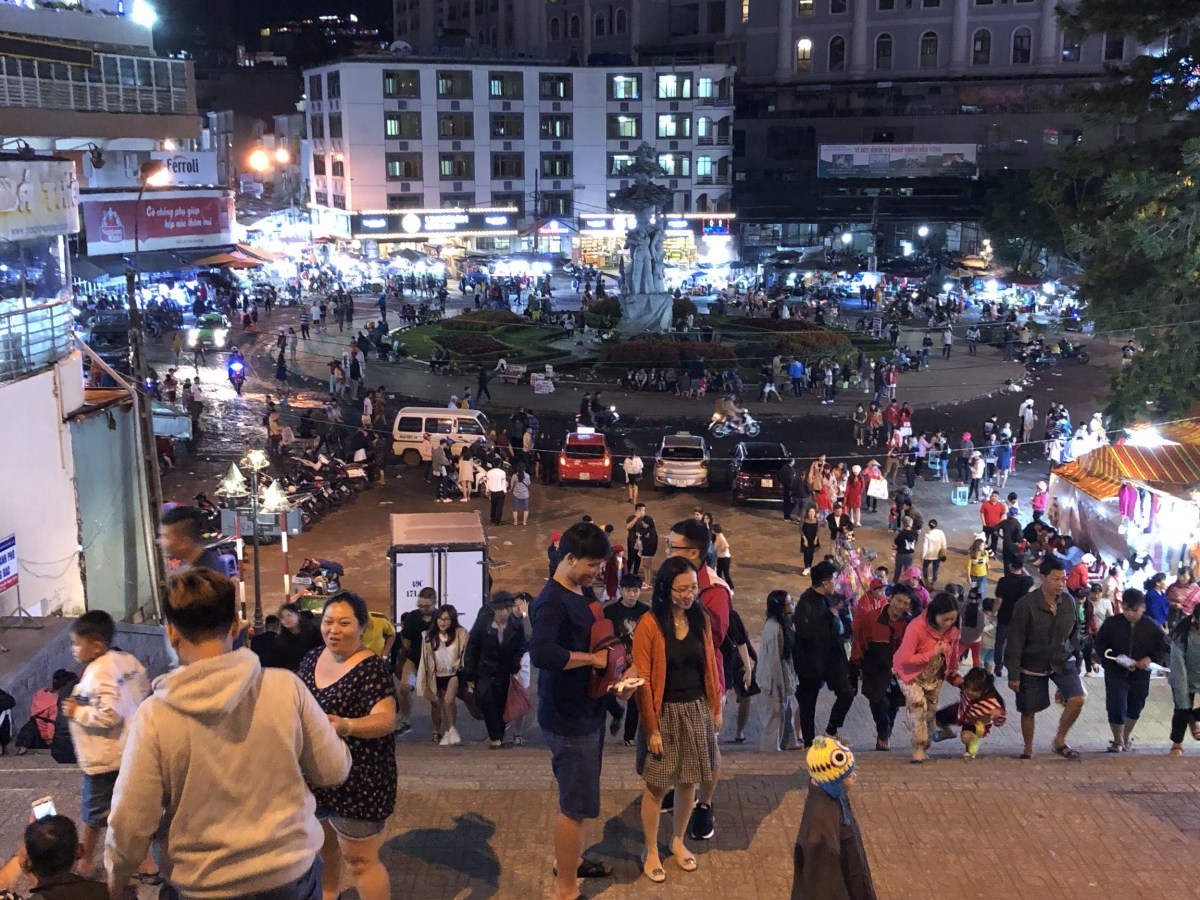 Vietnam : [Day 1] ประเทศที่ไปเที่ยวด้วยเงินเป็นล้าน (re post)